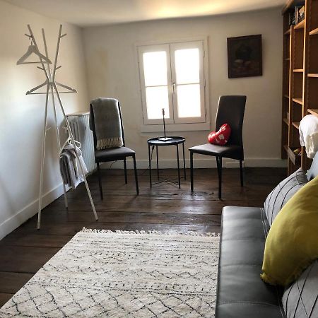 Beautifully Renovated Rooms On Place New York Angoulême Extérieur photo