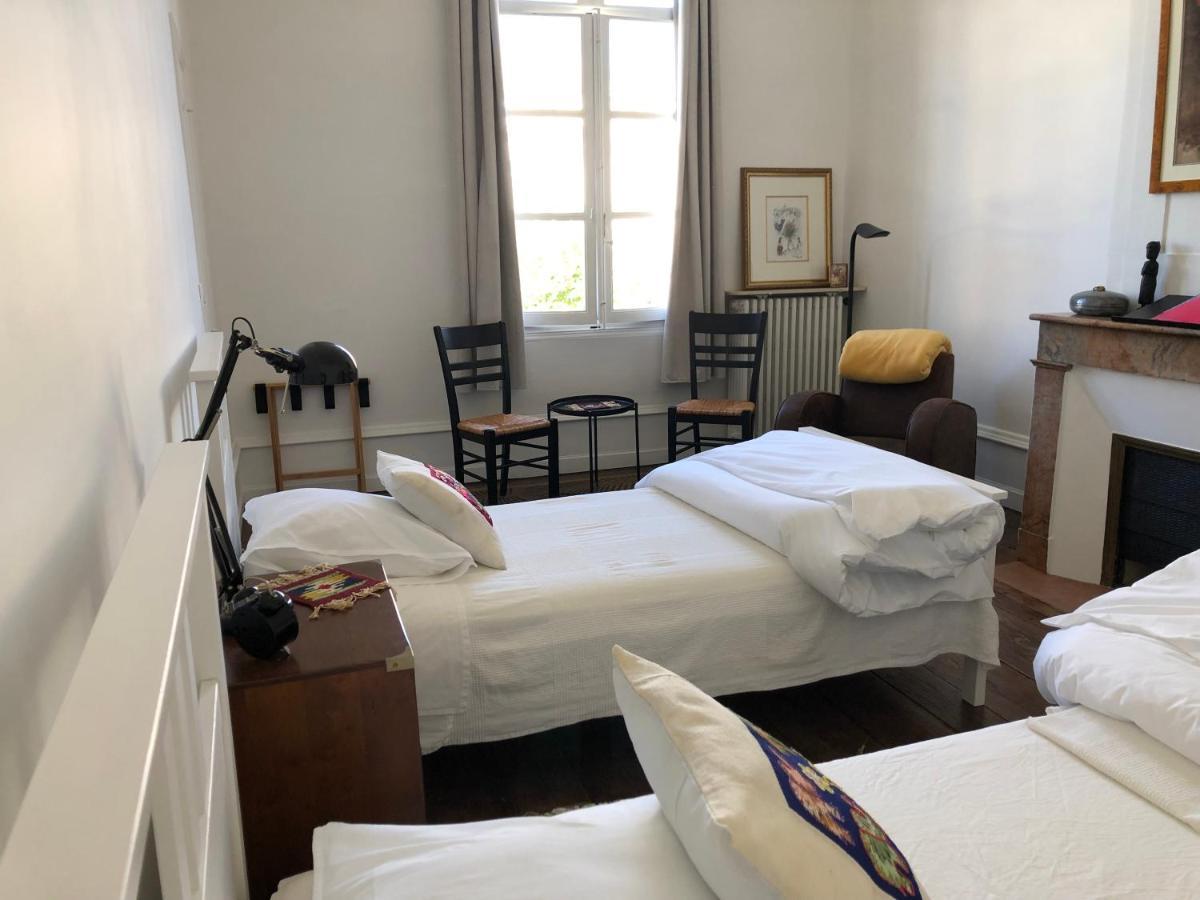 Beautifully Renovated Rooms On Place New York Angoulême Extérieur photo