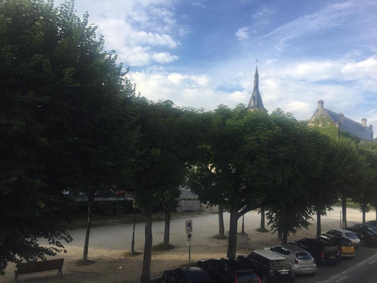 Beautifully Renovated Rooms On Place New York Angoulême Extérieur photo